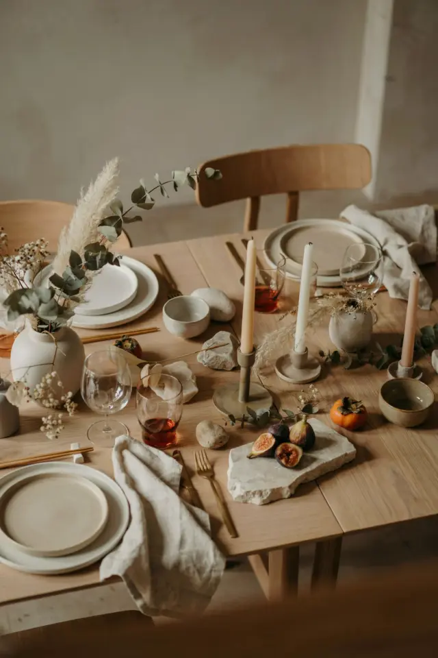 Graduation Table Ideas for a Dinner Party | Elegant 2026 Table Setting Decor