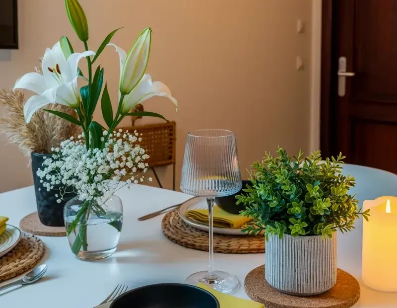 Minimalist Dining Table Setting Ideas - Neutral Tablescape Before & After